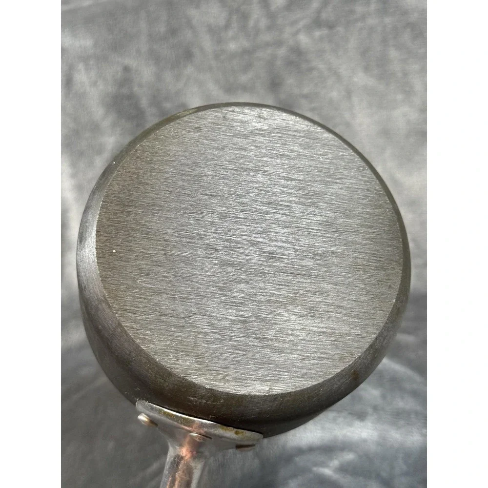 N/A aluminum saucepan